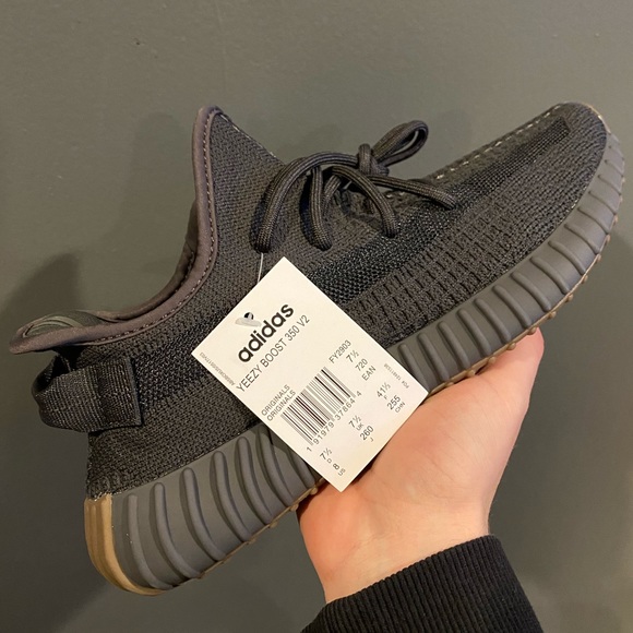 yeezy cinder size 10